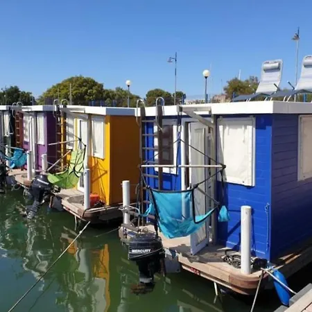 Houseboat Sardinia