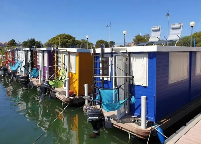 Houseboat Sardinia