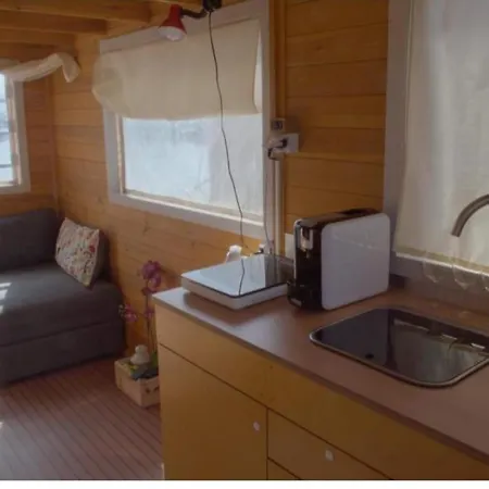 Houseboat Sardinia Bateau-hôtel *