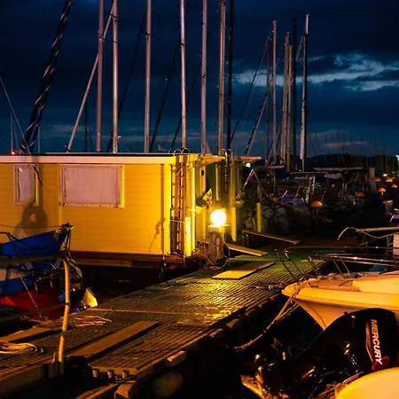 Houseboat Sardinia Botel