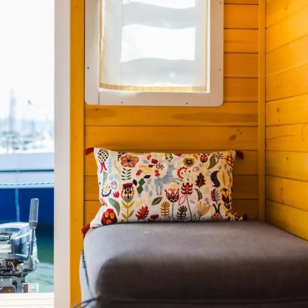 Houseboat Sardinia
