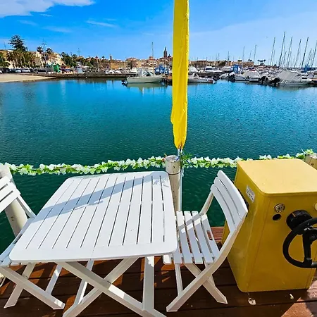 Houseboat Sardinia *