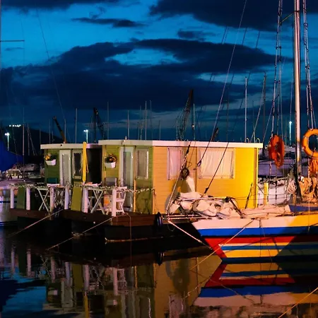 Houseboat Sardinia